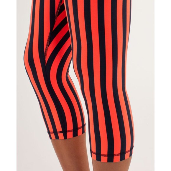 Lululemon Wunder Under Crop Leggings, Navy Blue with Neon Orange Stripe, Size 8 - Picture 10 of 10